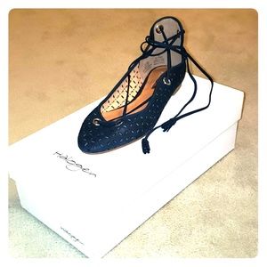 Halogen Hanella-Lea Flats